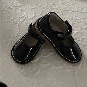 L’AMOUR black patent mary jane